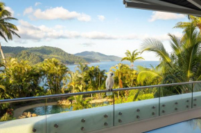 Bella Azure Two Bedroom Two Bathroom Spacious Ocean-view Apartment With Golf Buggy, Hamilton Island